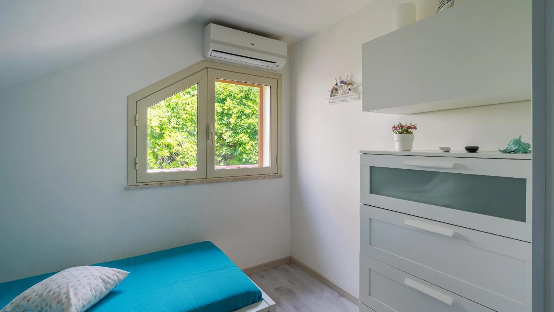 La Goccia Sul Mare Apartment Letojanni Italy