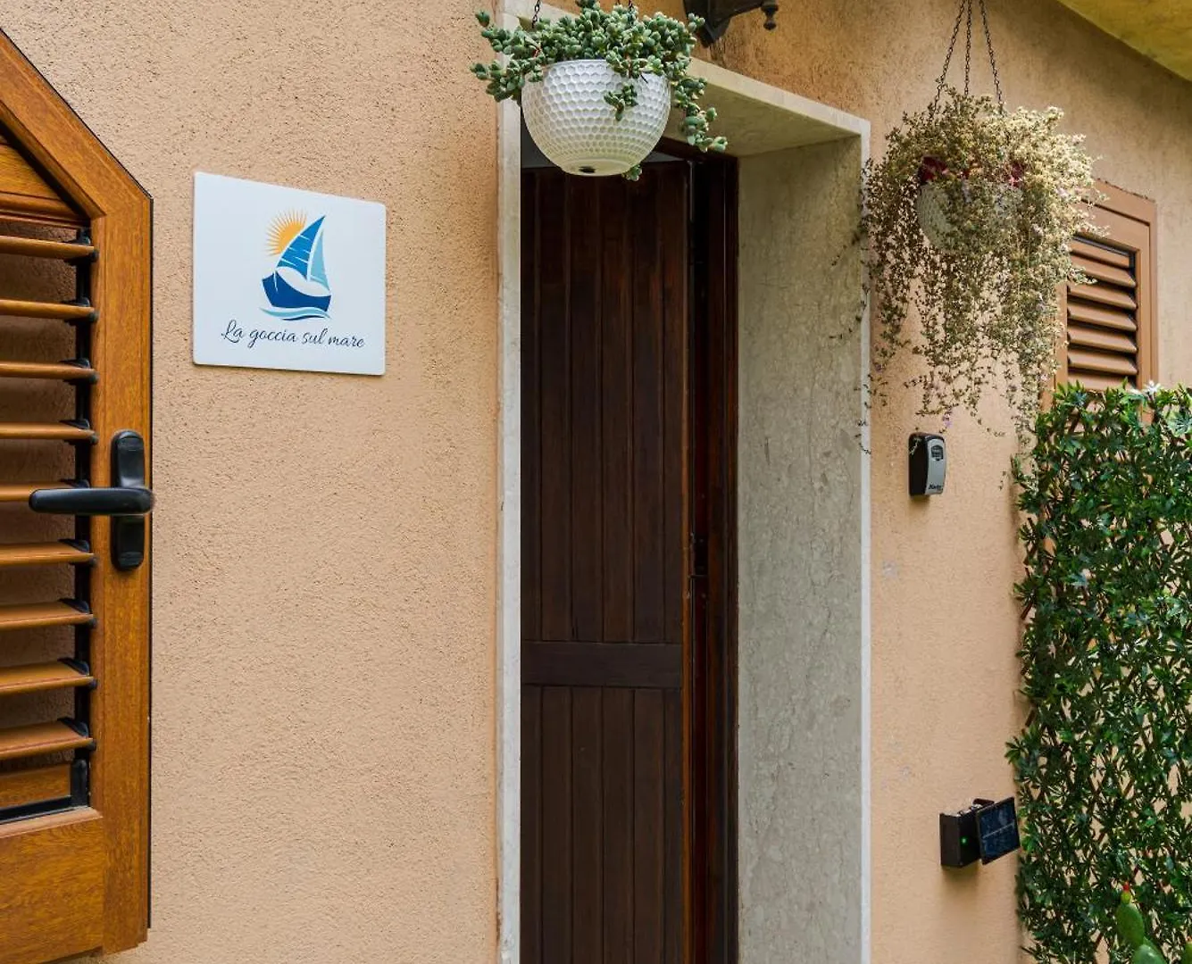 La Goccia Sul Mare Apartment Letojanni