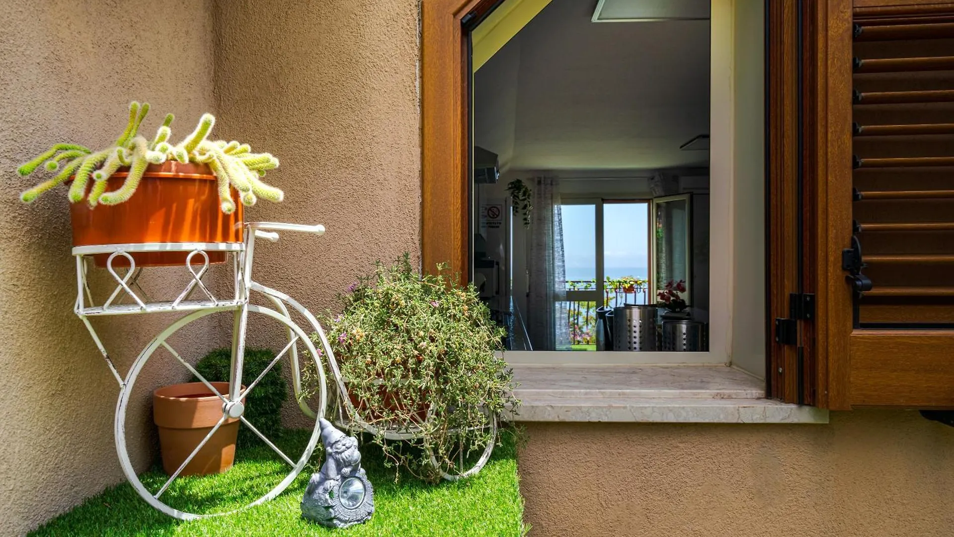La Goccia Sul Mare Apartment Letojanni