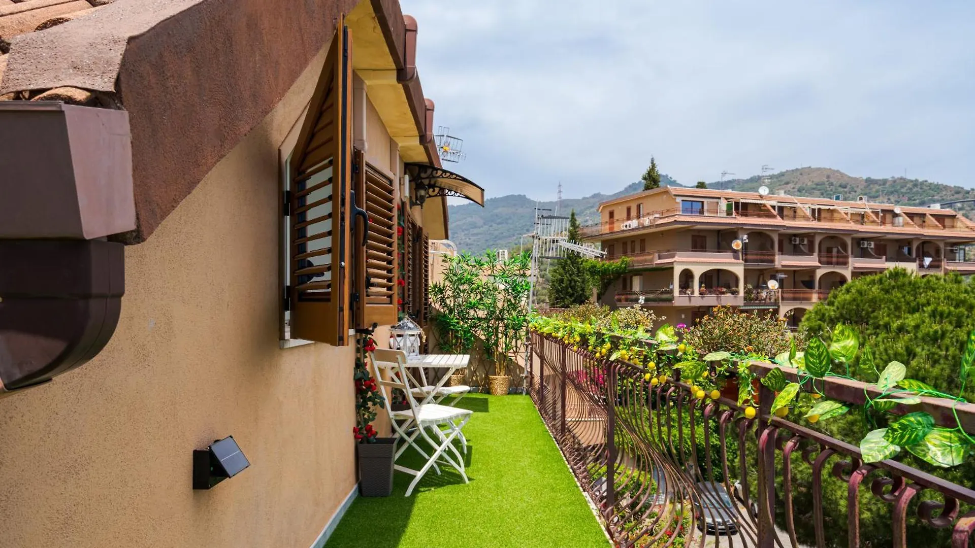 La Goccia Sul Mare Apartment Letojanni Italy